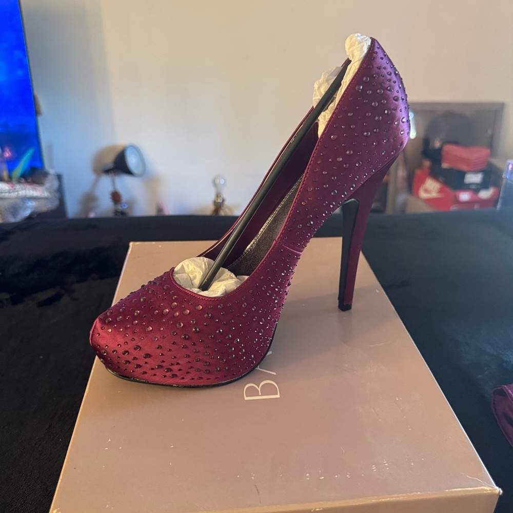 PALACE Burgundy Rhinestone Heels - Picture 8 of 9